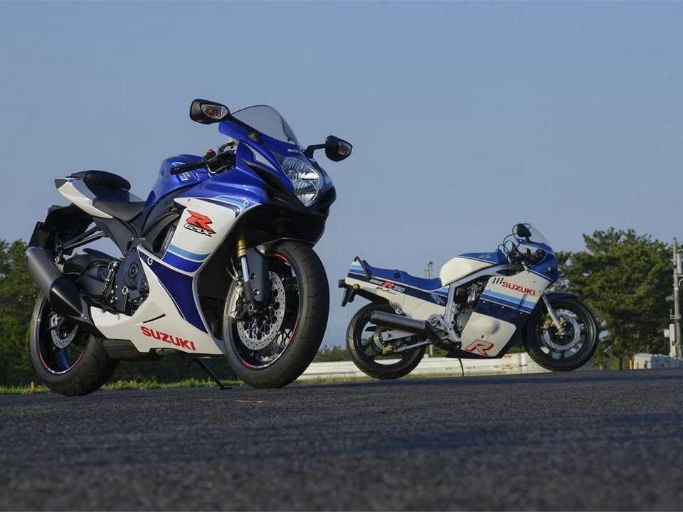 SuzukiGSX-R1000 2014 - 3/4 frente